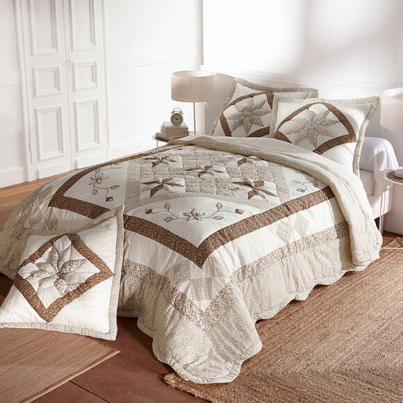 Couvre-lit patchwork imprimé fleurs (taupe) Couvre-lit patchwork imprimé fleurs (taupe)